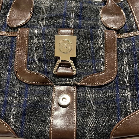 Awesome bag for Fall! Blue, grey & charcoal pattern with accent of brown leather - Picture 2 of 11